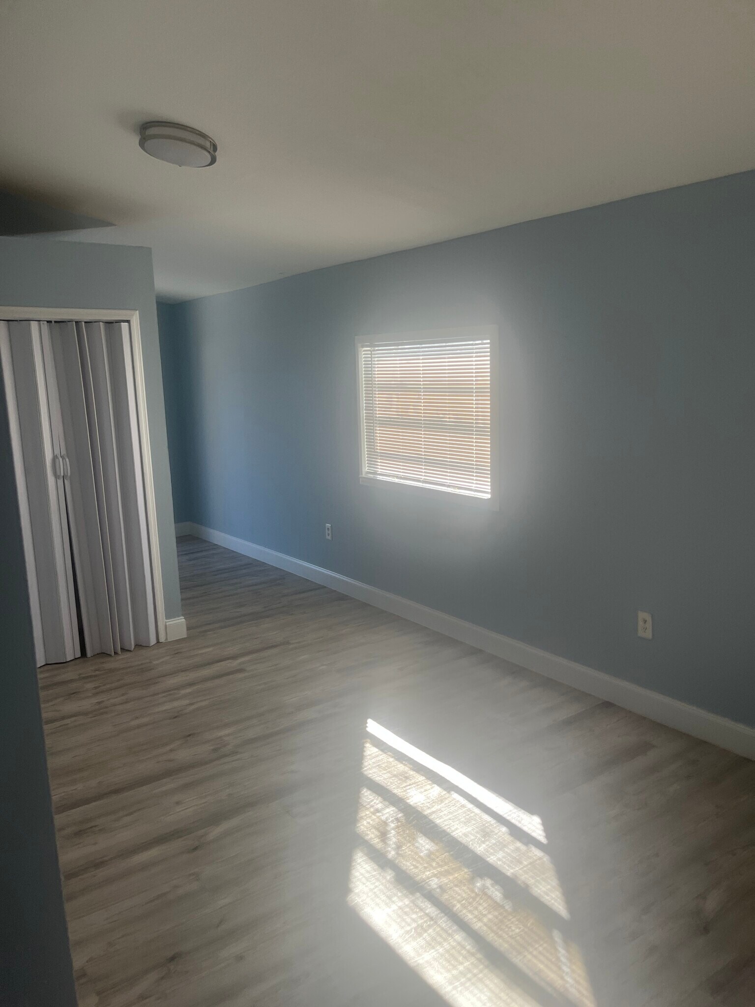 Building Photo - 412 NW 23rd Ct