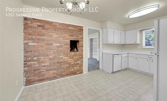 Building Photo - 4102 Garrett Pl