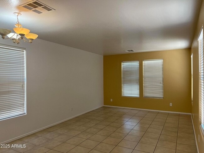 Building Photo - 3915 E Morelos St