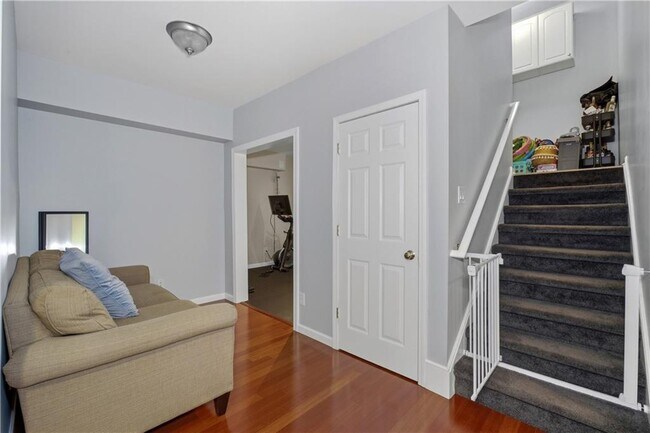 Building Photo - 3308 Fieldwood Dr SE