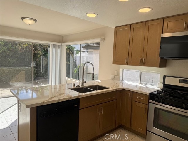 Building Photo - 12 Brookdale