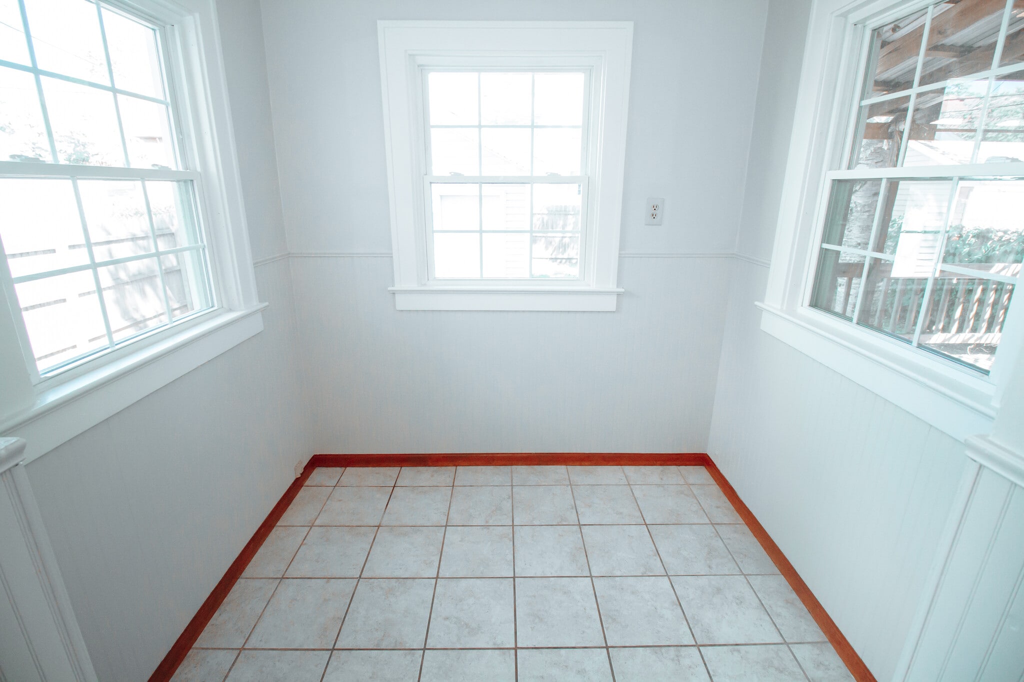 Building Photo - 3744 Bowen Rd