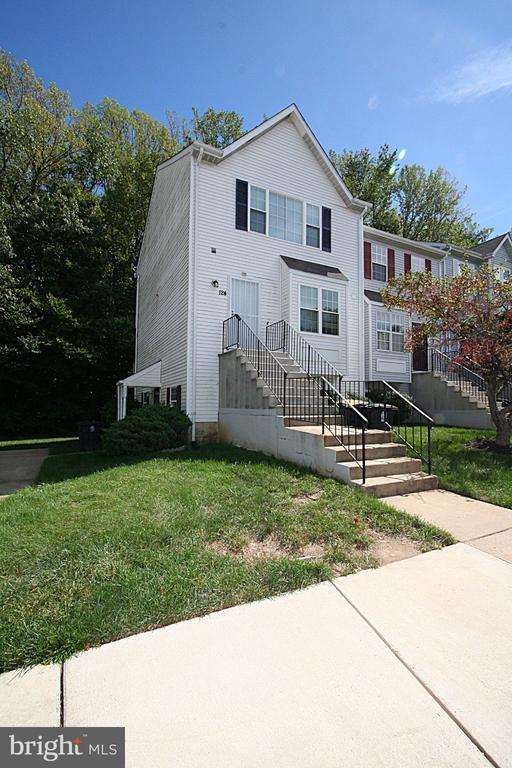 Building Photo - 124 Azalea Ct