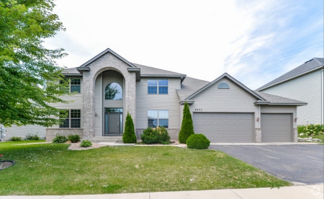 Building Photo - 6624 Merrimac Ln N