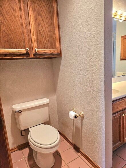 Master Bedroom Toilet - 5704 SE 87th St