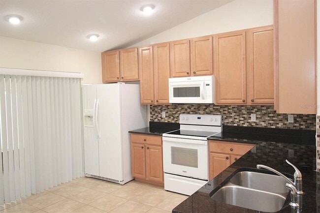 Building Photo - 32 Regency Dr