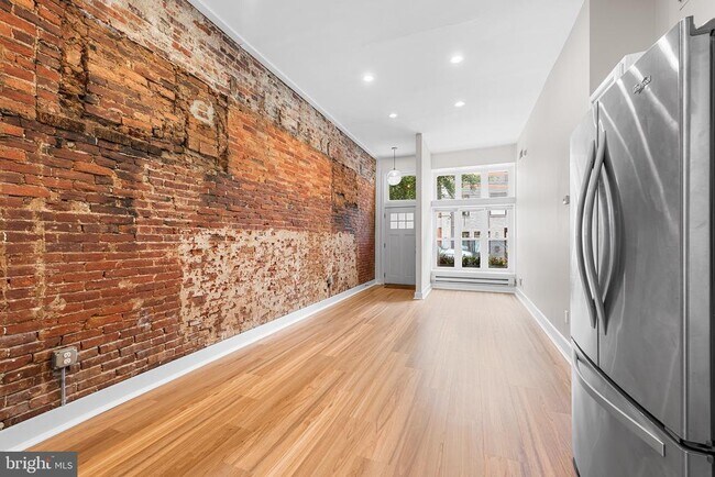 Building Photo - 1614 N 2nd St