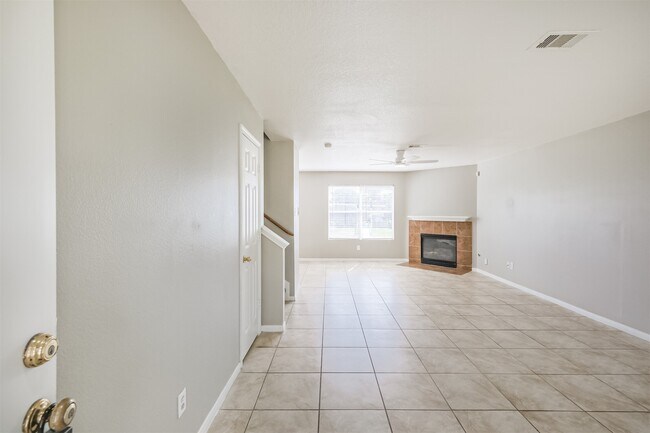 Building Photo - 5626 Calm Ct
