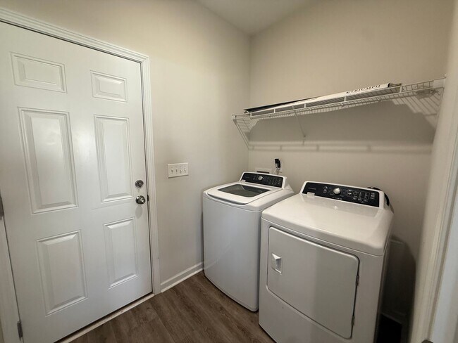 Building Photo - Longs - 3 Bedroom/ 2 Bathroom House