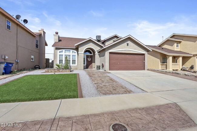 Building Photo - 3017 Tierra Salada Dr