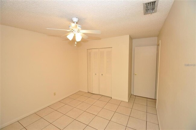 Building Photo - 1432 E Fern Rd