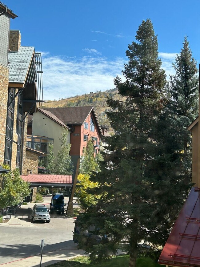 Building Photo - One Steamboat Place - Ski-in/Ski-out, Underground Parking, Excellent Location