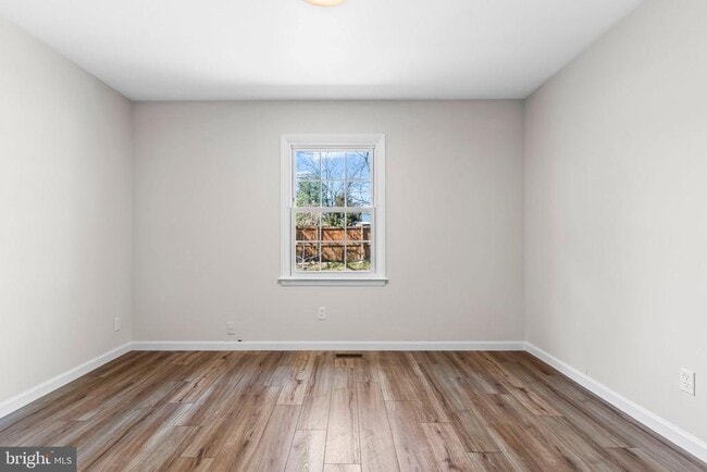 Building Photo - 46520 Rosewood Dr