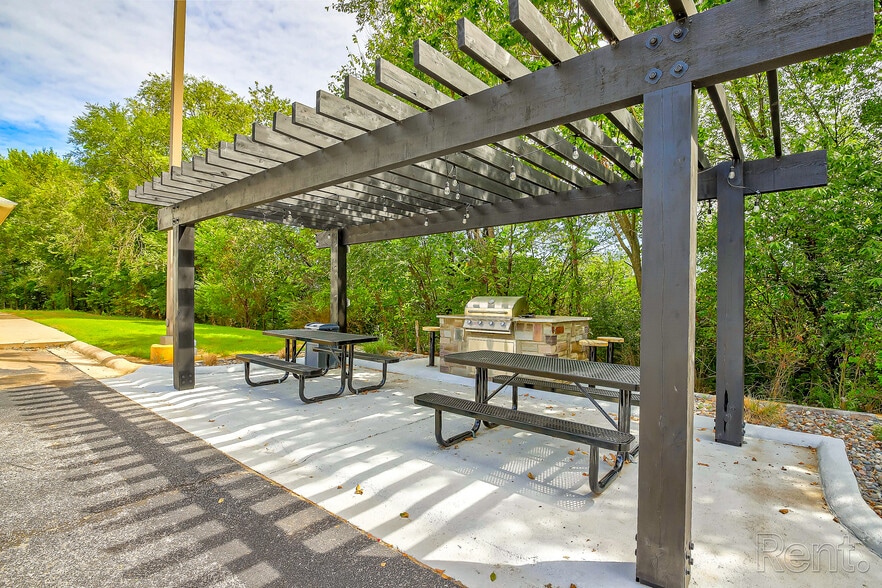BBQ Area - The Ridges at Bentonville