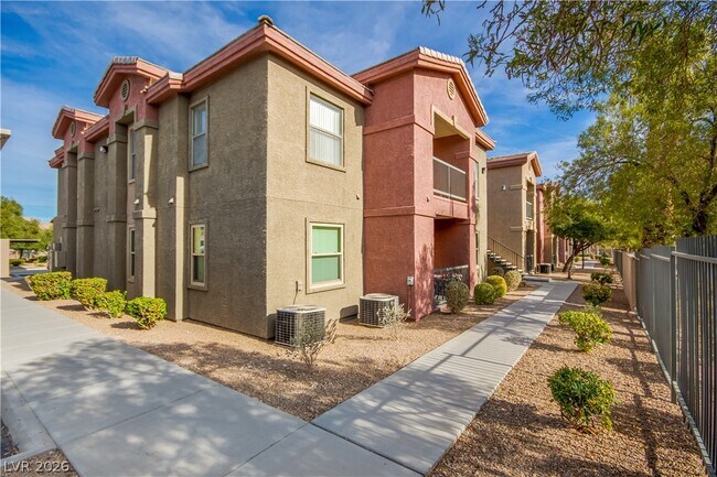 Building Photo - 8000 W Badura Ave