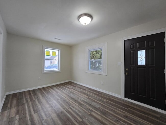 Building Photo - 3822 Melville Ave