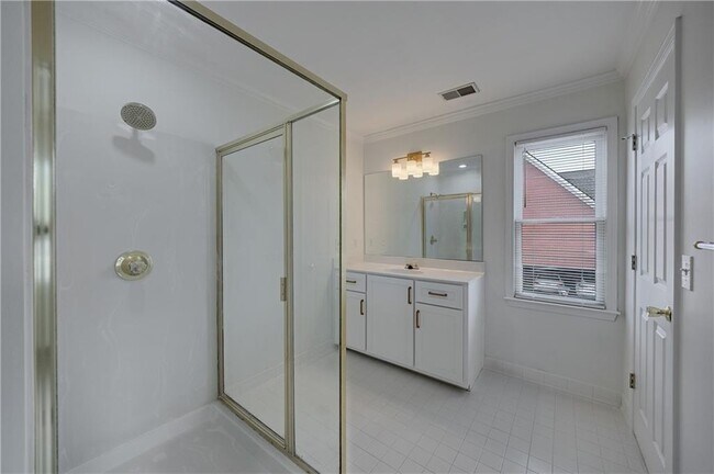 Building Photo - 5795 Dovnick Dr SW