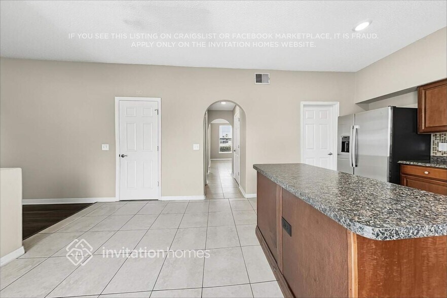 Building Photo - 4502 Stable Dr