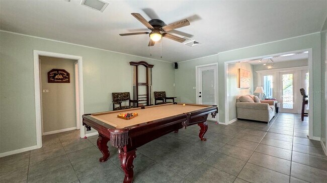 Building Photo - 1531 Hill Dr