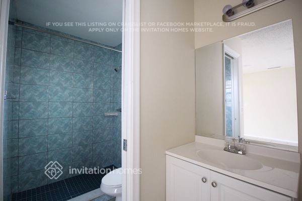 Building Photo - 8121 NW 44th Ct