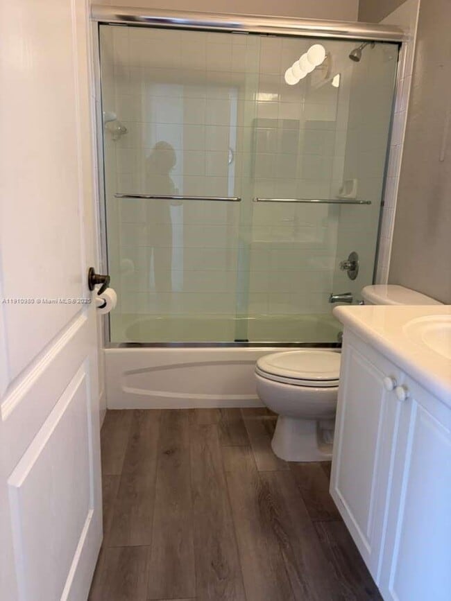 Building Photo - 8666 NW 114th Ave