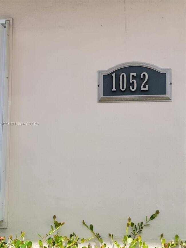 Building Photo - 1052 SW 79th Ave