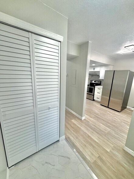 Building Photo - 16565 Brigadoon Dr