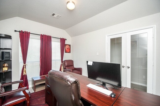 Building Photo - 12234 Chestnut Clearing Trail