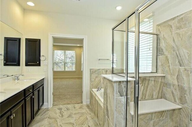 Building Photo - 15821 Cinca Terra Dr