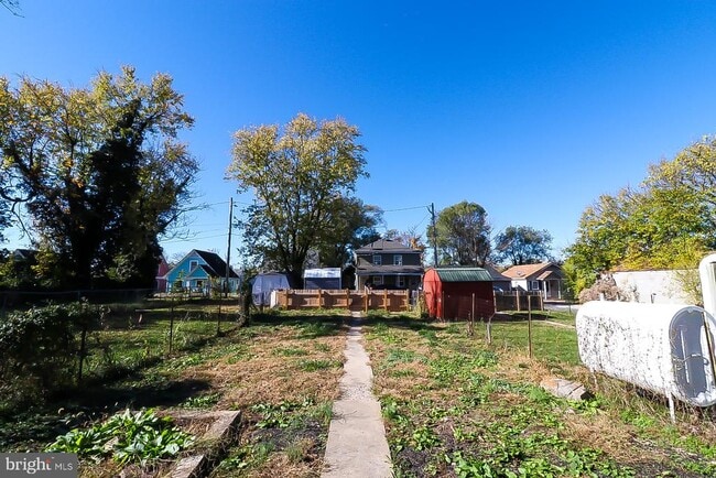 Building Photo - 427 Highland Ave