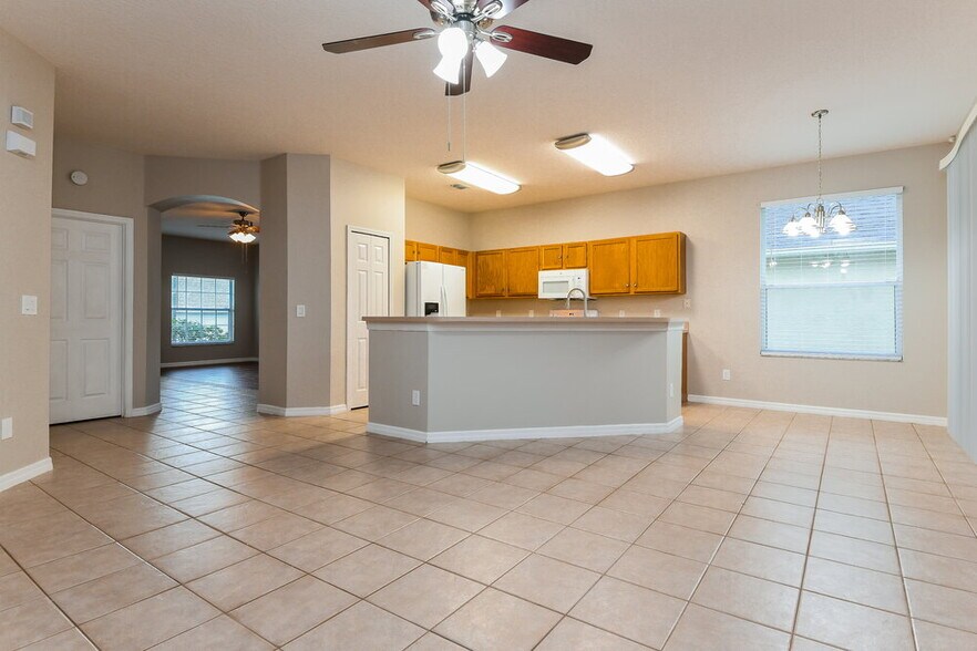 Building Photo - 115 Cork Way