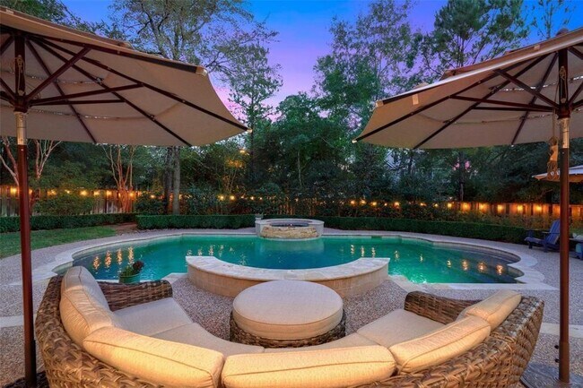 Building Photo - 43 S Longsford Cir