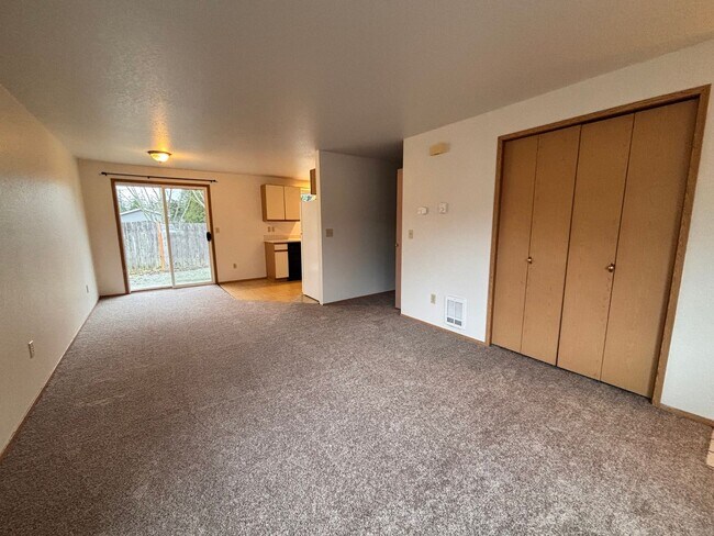 Building Photo - Waldangle, LLC