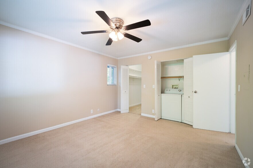 1BR, 1BA - Bedroom - Sycamore Green Apartments