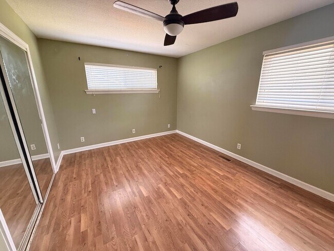 Building Photo - 1012 Elaine Trail