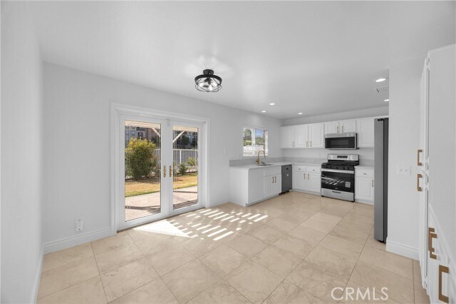 Building Photo - 1614 E Sedona Dr