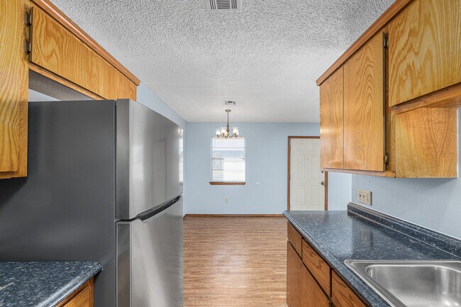 Building Photo - 746 SW 43rd St