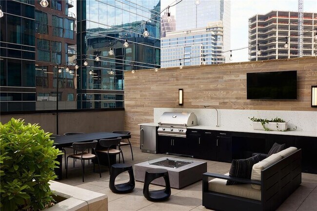 Building Photo - 1081 Juniper St NE