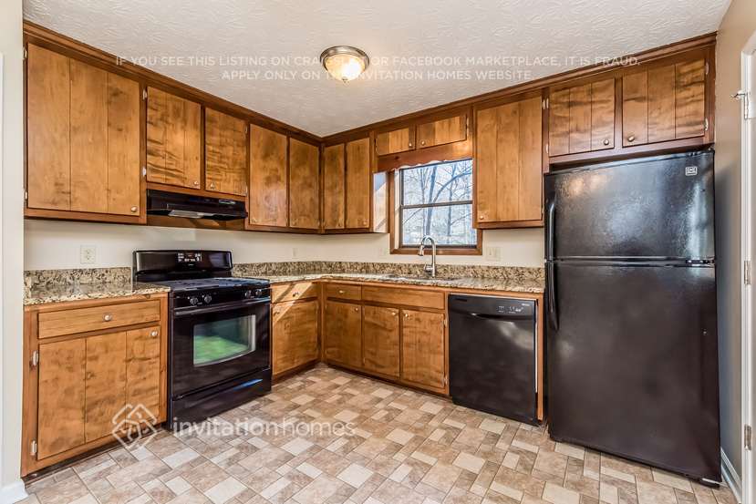 Building Photo - 640 Old Orchard Dr