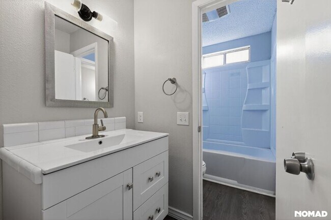 Building Photo - Modern 3BR Rental with Gated Yard, Garage & Prime San Antonio Location