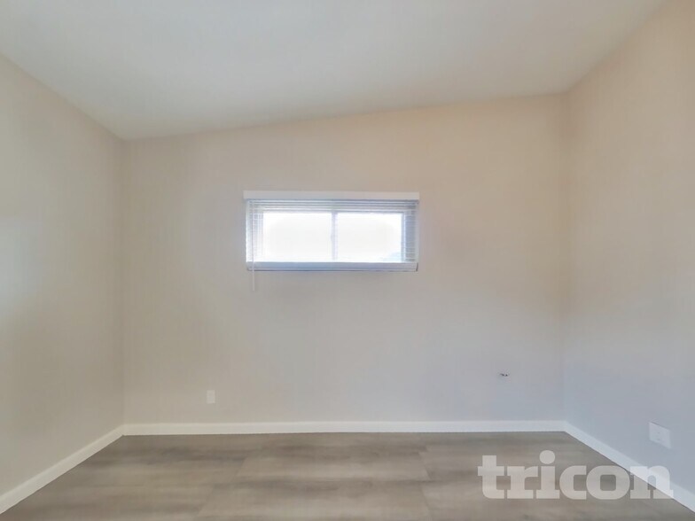 Building Photo - 5321 57th St