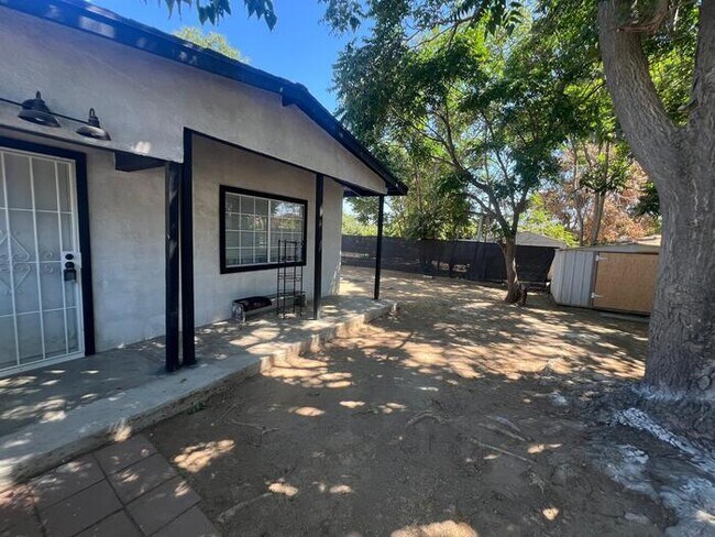 Building Photo - Fully Furnished 3 Bed House for Rent Campbell Ave Riverside CA