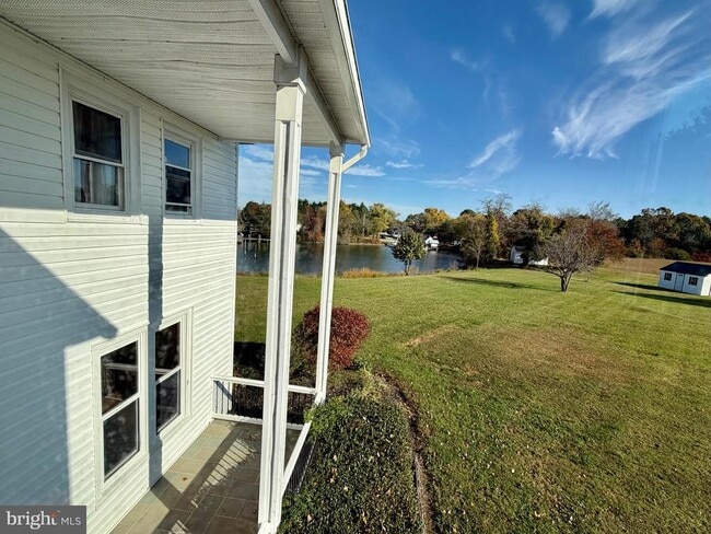 Building Photo - 48600 Deep Cove Ln