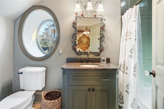 Building Photo - 5000 Long Island Dr