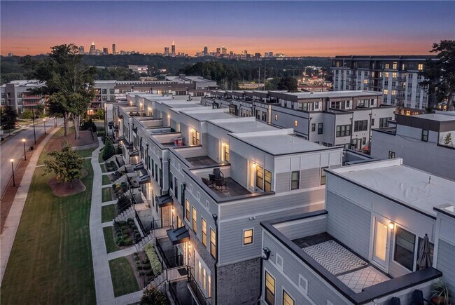 Building Photo - 2143 Burnside Dr NW
