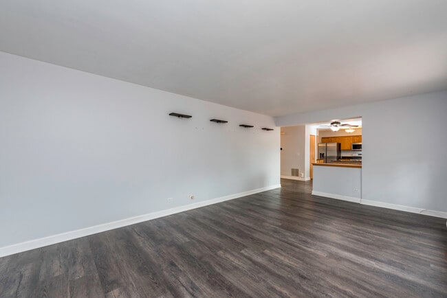 Building Photo - 686 Chippewa Cir