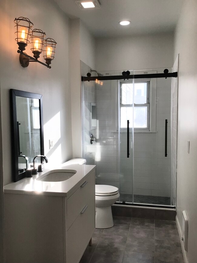 Building Photo - 506 Gregory Ave