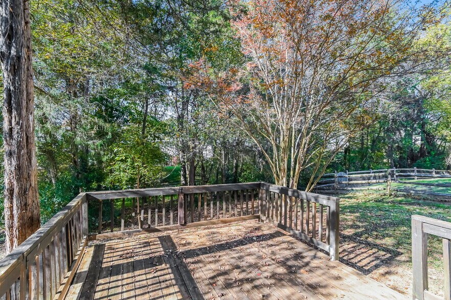 Building Photo - 8914 Clifton Meadow Dr