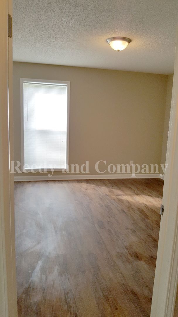 Building Photo - 4236 Rosewind Cir