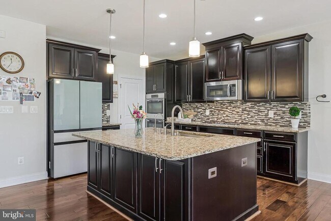 Building Photo - 22507 Bowens Wharf Pl